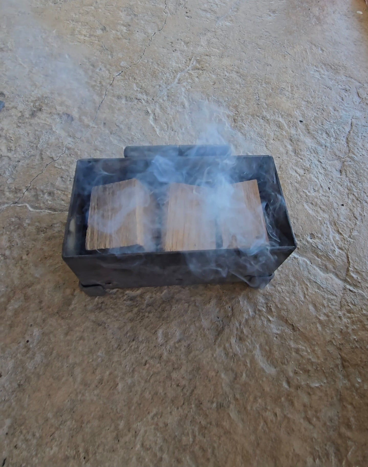 Rollbox (smoker-box)